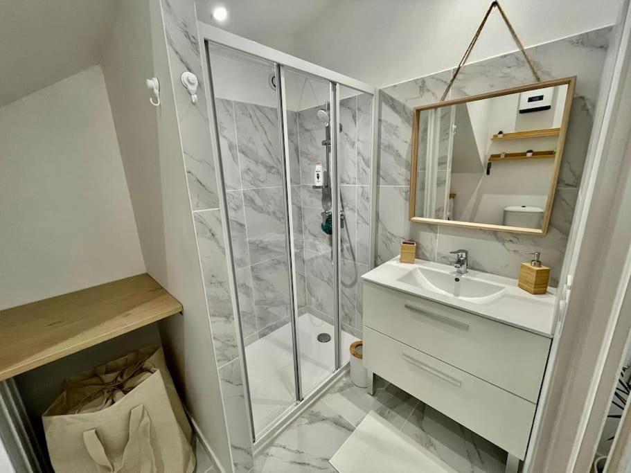 Studio Entierement Renove, Situe Au Coeur Du Quartier Haut Sete Luaran gambar
