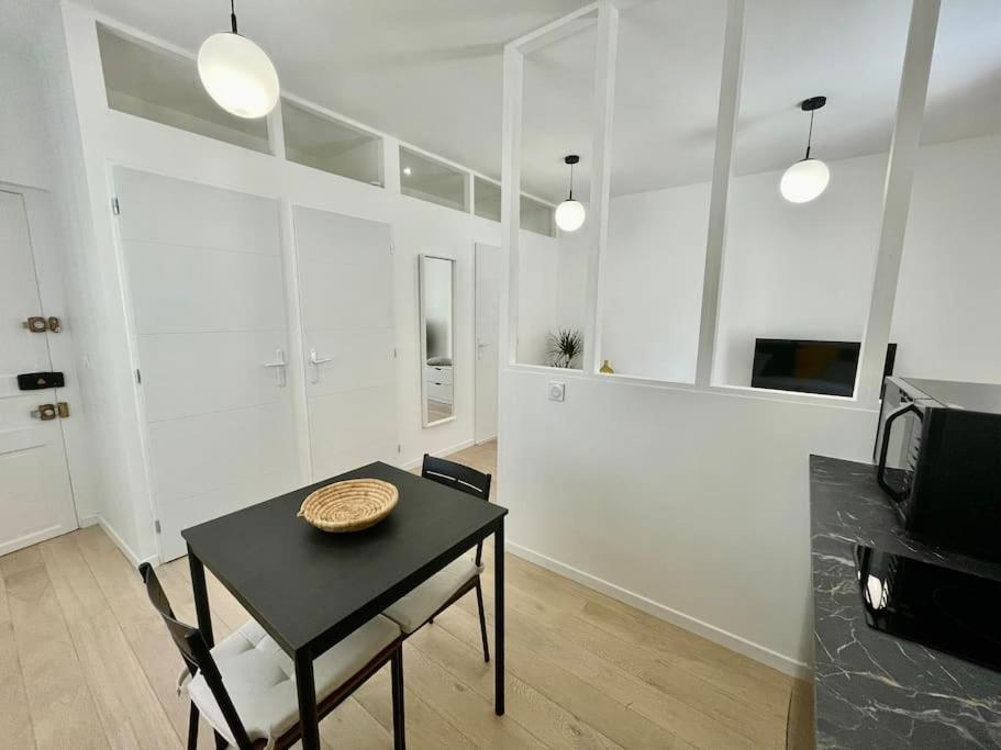 Studio Entierement Renove, Situe Au Coeur Du Quartier Haut Sete Luaran gambar